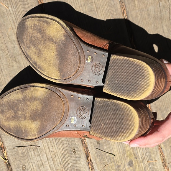 Like new booties - Picture 2 of 3